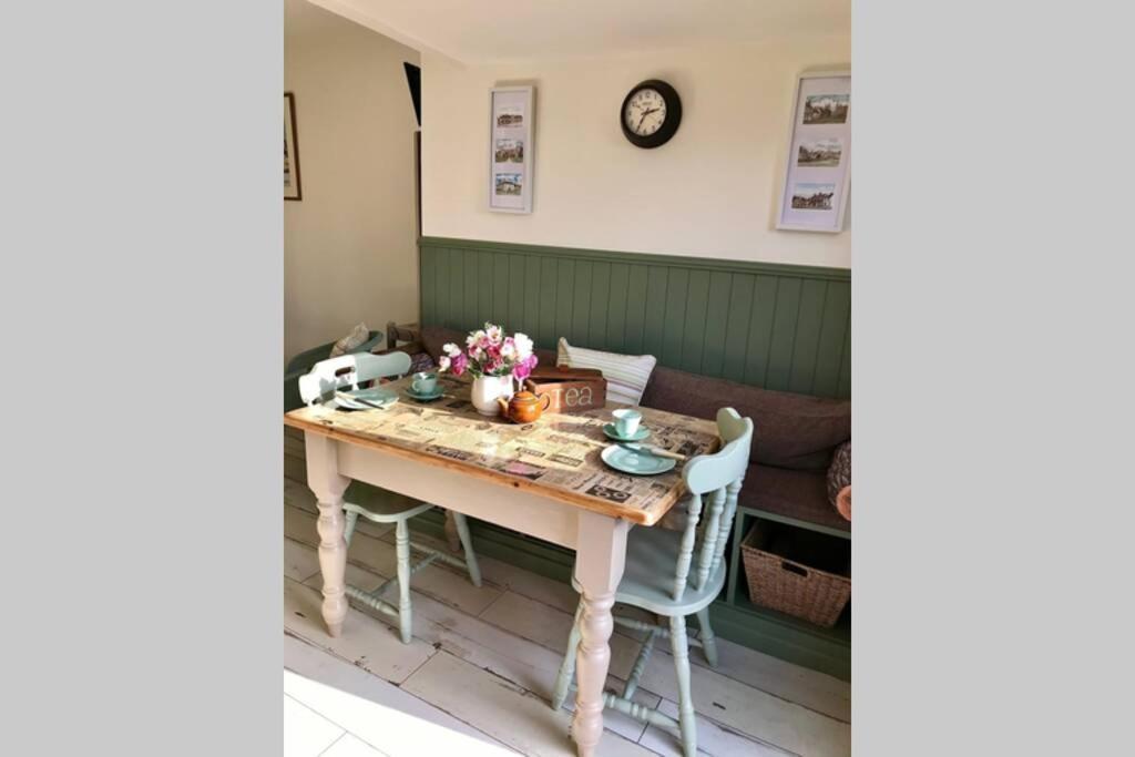 Melford Allotment Shed-Vintage Lodge Suffolk Лонг Мелфорд Экстерьер фото